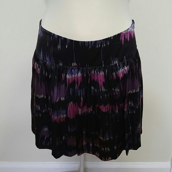 Kensie Dresses & Skirts - kensie pretty silk skirt size 4